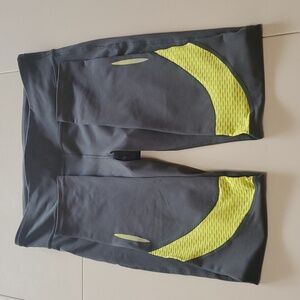 Under Armour leggings--sz medium